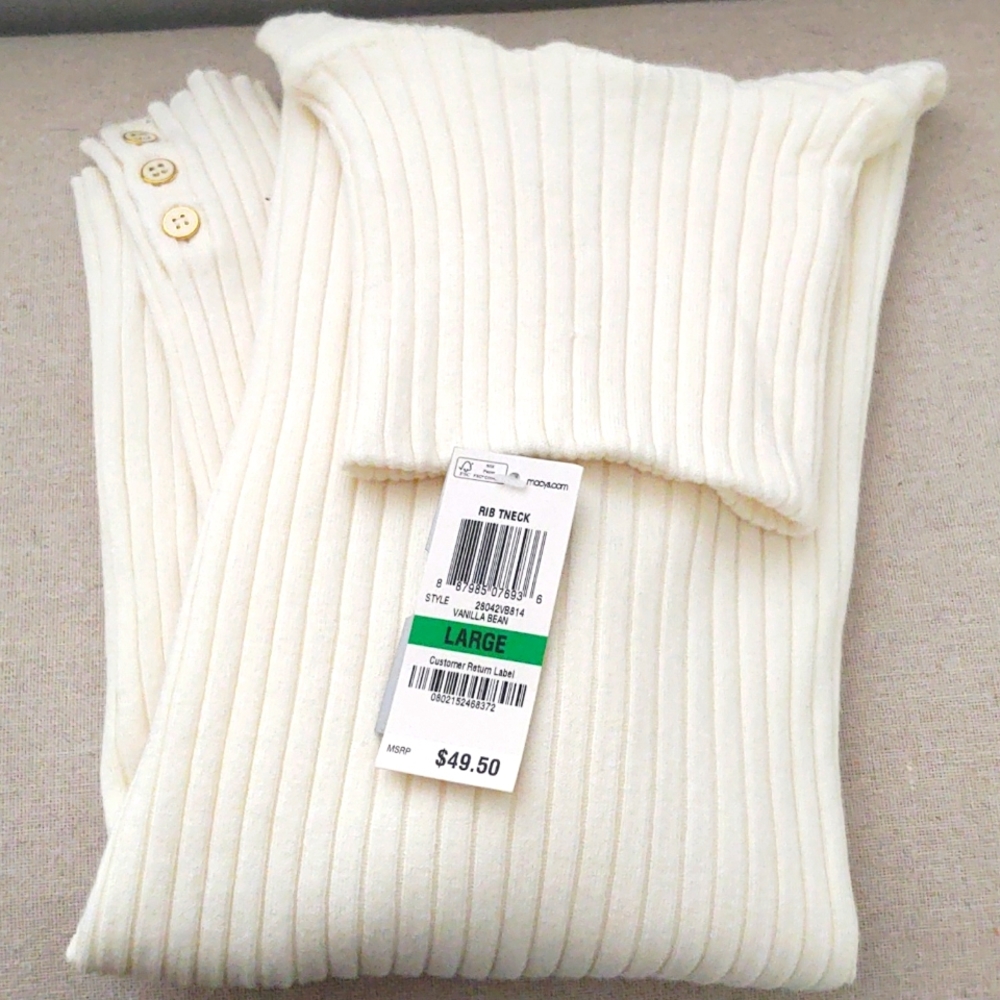 Charter Club Turtleneck in Cream size L